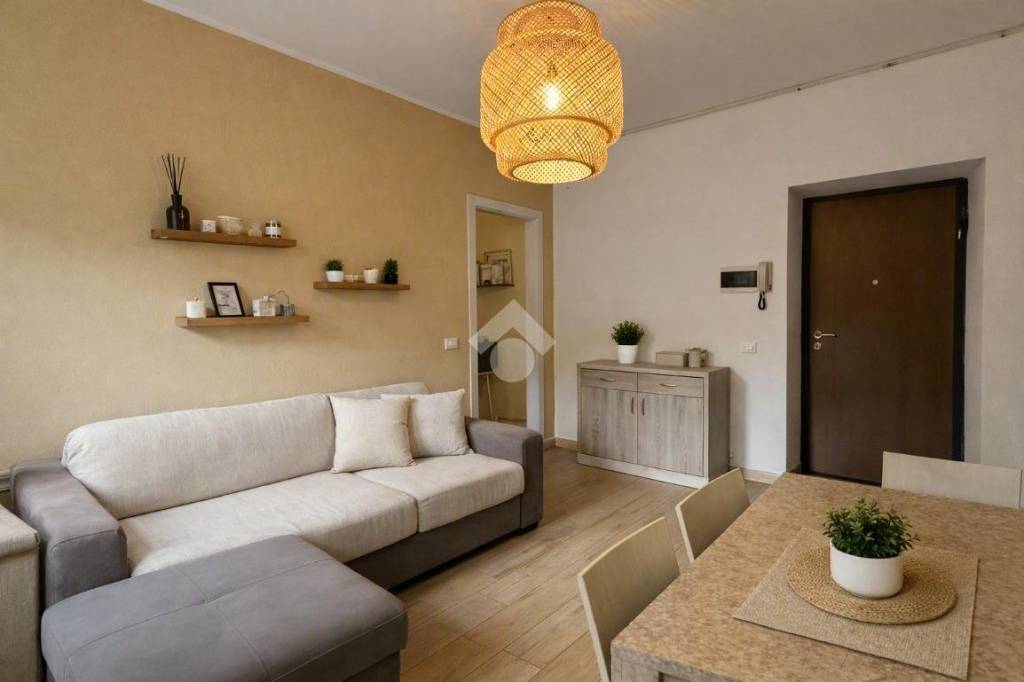 appartamento in vendita a Lecco in zona Laorca