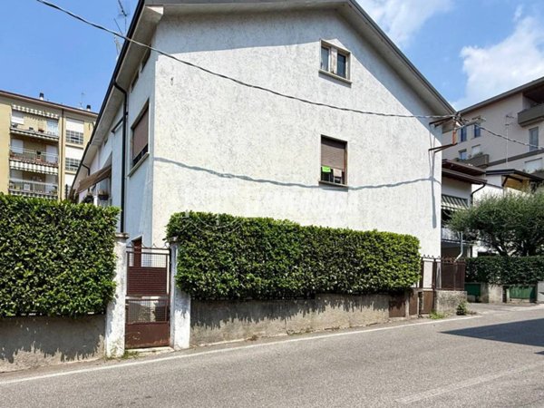appartamento in vendita a Lecco in zona Viale Turati