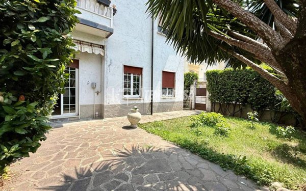 appartamento in vendita a Lecco in zona Viale Turati