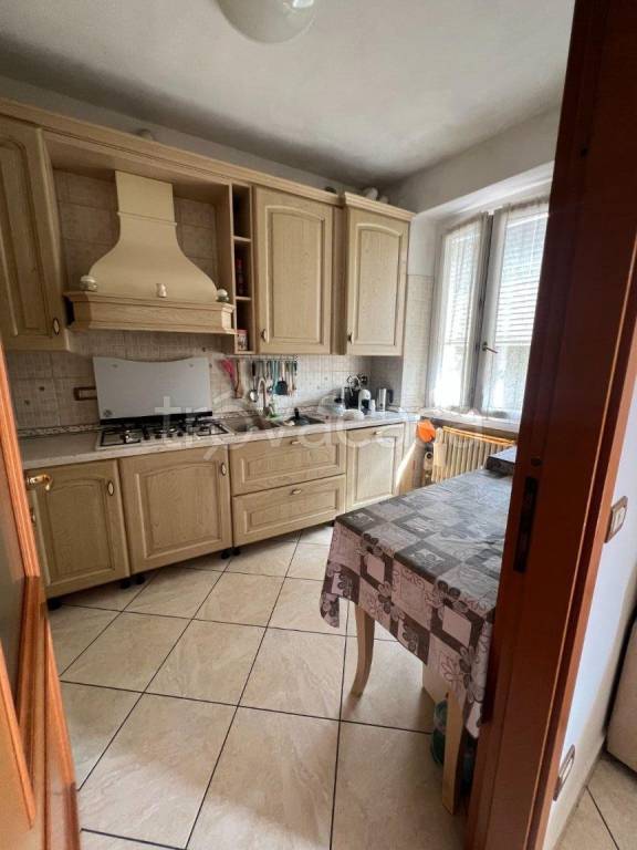 appartamento in vendita a Lecco in zona Caleotto