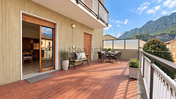 appartamento in vendita a Lecco in zona Lecco Centro