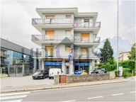 appartamento in vendita a Lecco in zona Caleotto