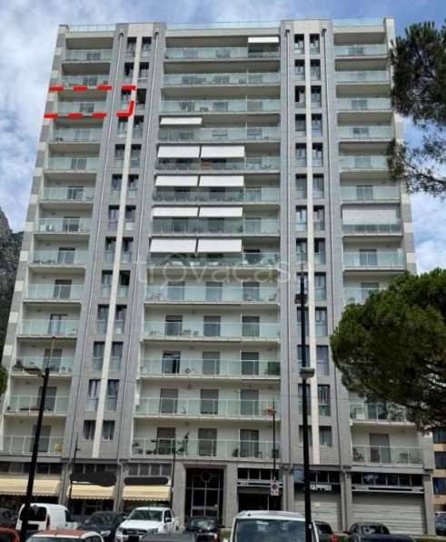 appartamento in vendita a Lecco in zona Viale Turati