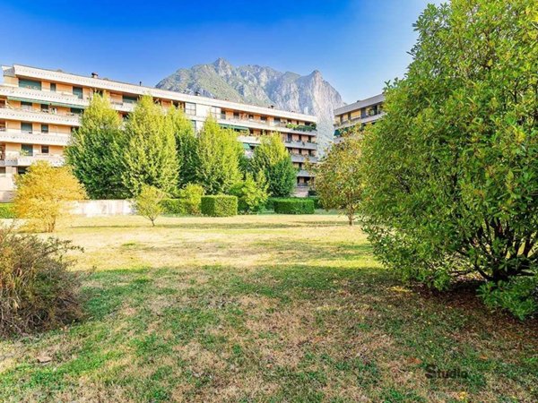 appartamento in vendita a Lecco in zona Castello