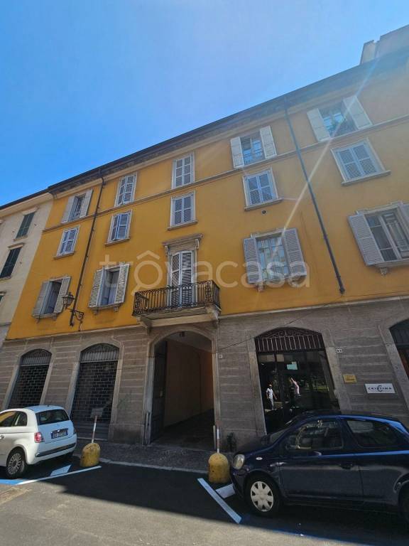 appartamento in vendita a Lecco in zona Lecco Centro