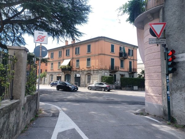 appartamento in vendita a Lecco in zona Maggianico