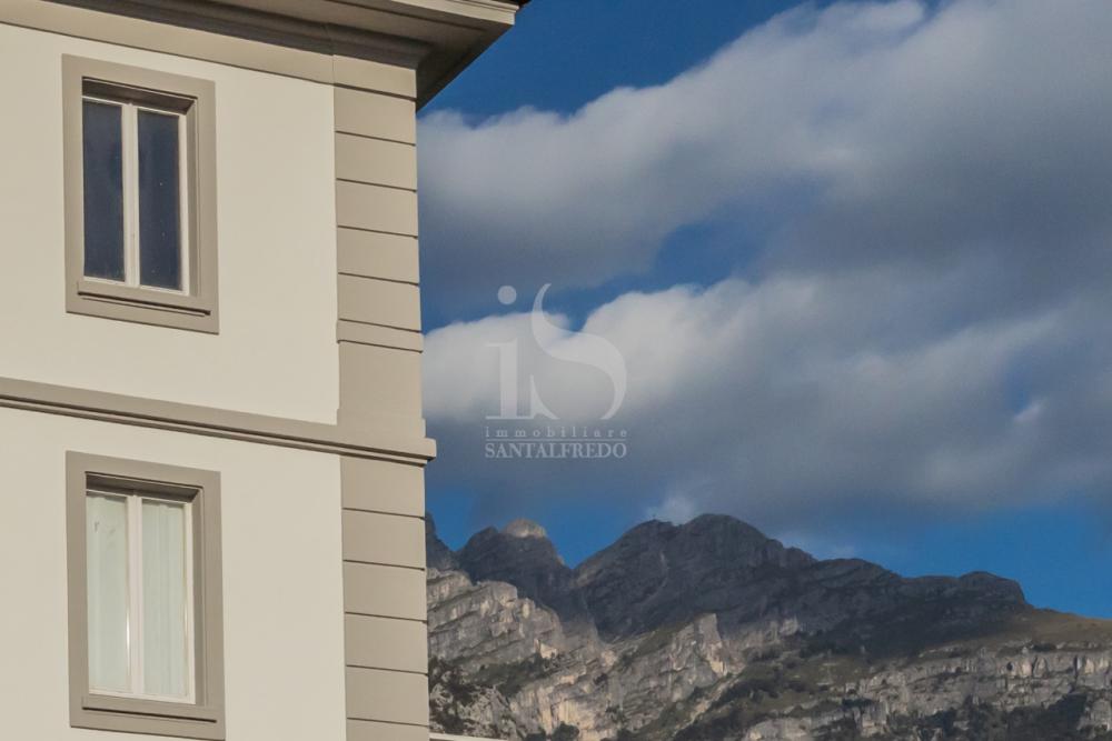 appartamento in vendita a Lecco in zona Corso Promessi Sposi