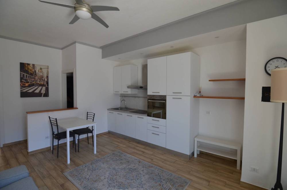 appartamento in vendita a Lecco in zona Lecco Centro