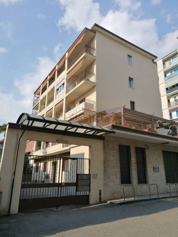 appartamento in vendita a Lecco in zona Viale Turati