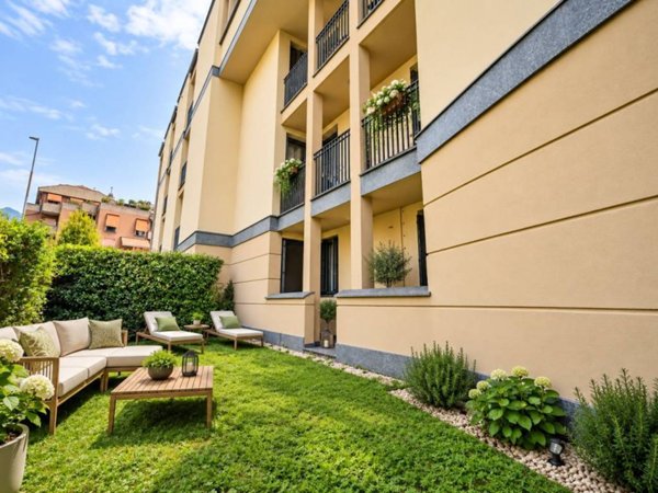 appartamento in vendita a Lecco in zona Castello
