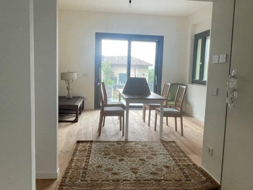 appartamento in vendita a Lecco in zona Laorca