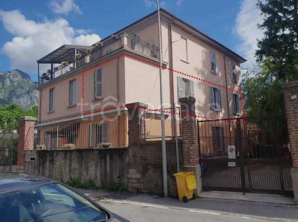 appartamento in vendita a Lecco in zona Pescarenico