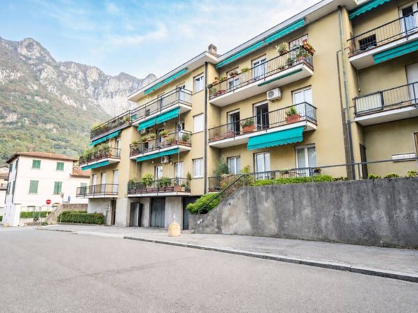 appartamento in vendita a Lecco in zona Castello