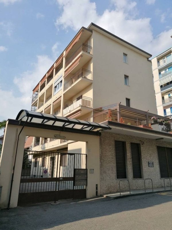 appartamento in vendita a Lecco in zona Viale Turati