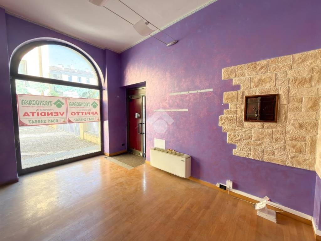 appartamento in vendita a Lecco in zona Castello