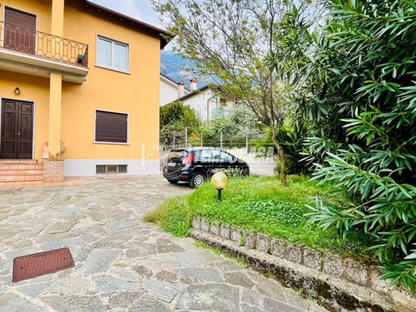 appartamento in vendita a Lecco in zona Maggianico