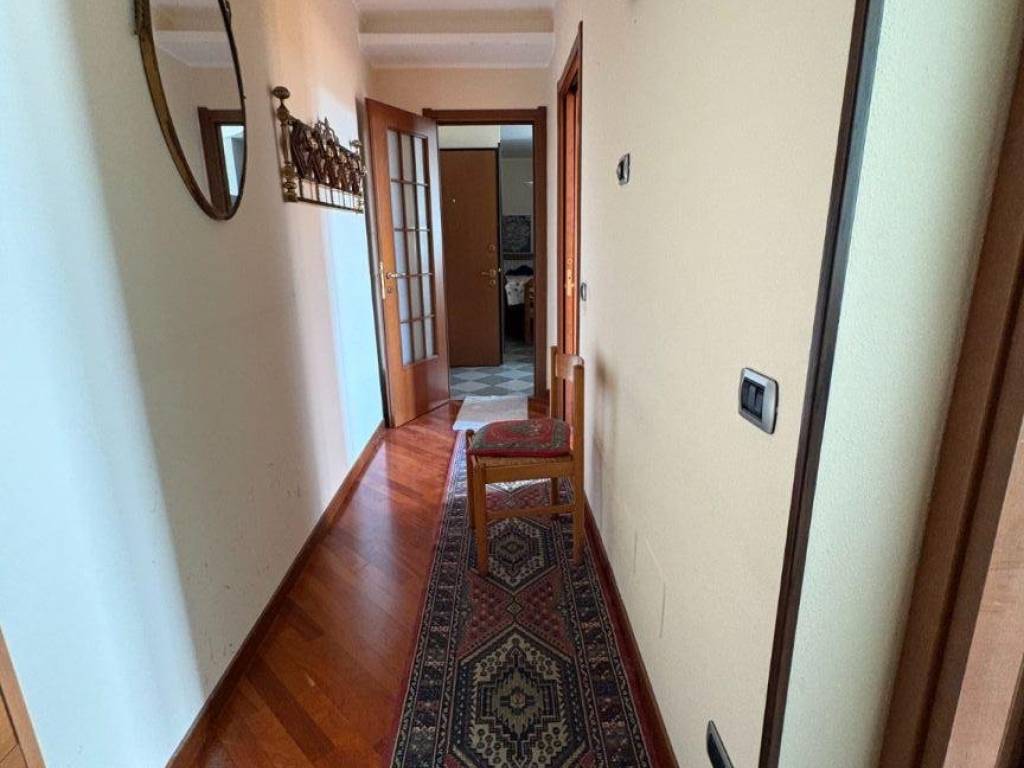 appartamento in vendita a Lecco in zona Malavedo