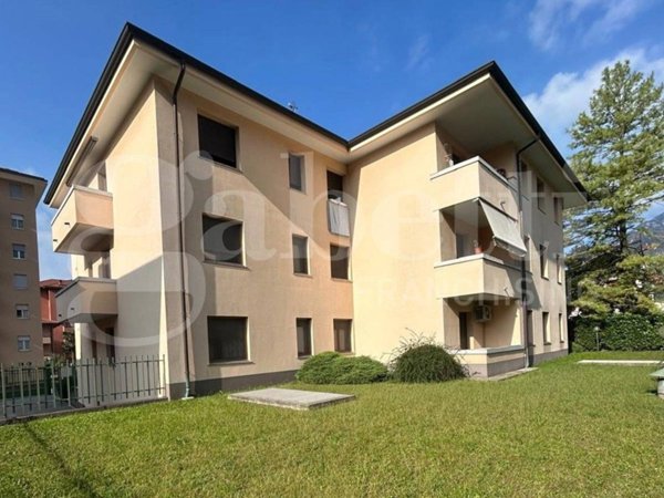 appartamento in vendita a Lecco in zona Belledo