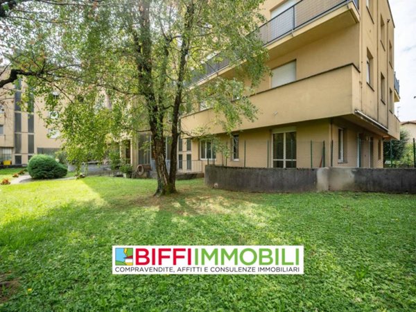 appartamento in vendita a Lecco in zona Caleotto