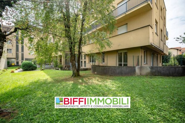 appartamento in vendita a Lecco in zona Caleotto
