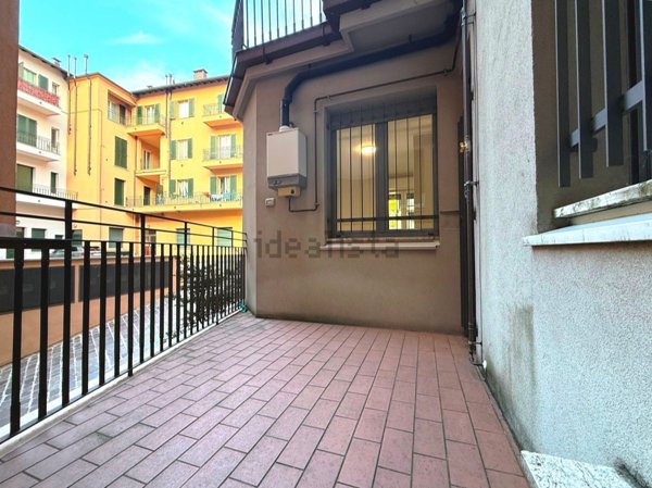appartamento in vendita a Lecco in zona Lecco Centro