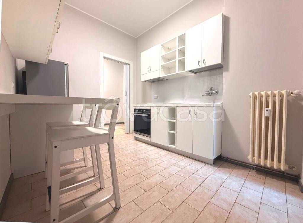 appartamento in vendita a Lecco in zona Lecco Centro