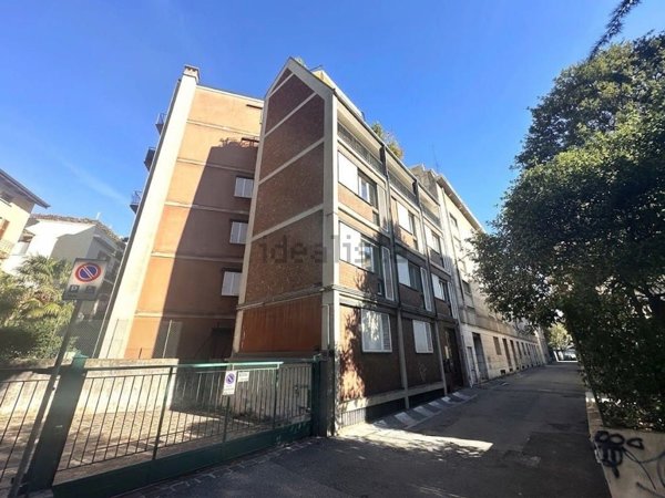 appartamento in vendita a Lecco in zona Lecco Centro