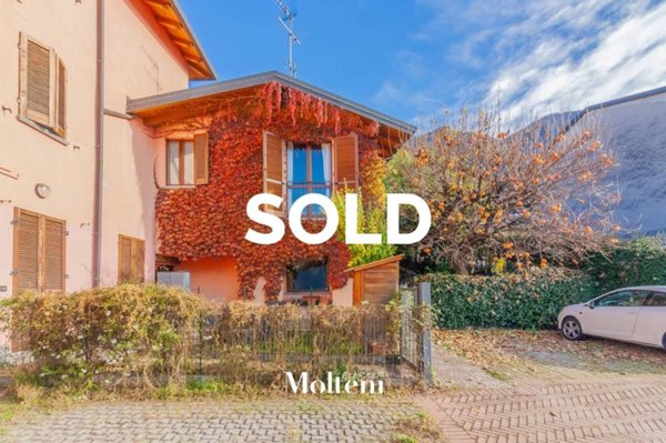 casa indipendente in vendita a Lierna