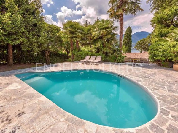 casa indipendente in vendita a Lierna