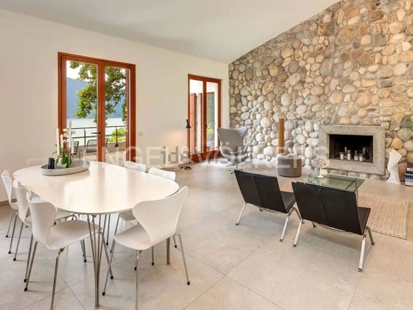 casa indipendente in vendita a Lierna