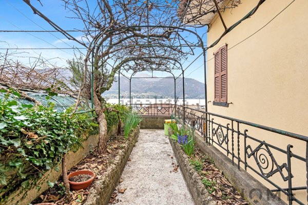 casa indipendente in vendita a Lierna