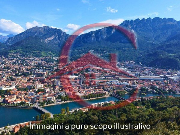 casa indipendente in vendita a Lierna