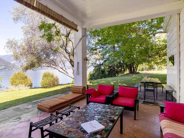 casa indipendente in vendita a Lierna