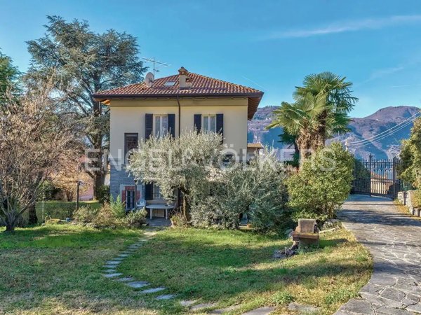 casa indipendente in vendita a Lierna