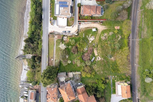 terreno edificabile in vendita a Lierna