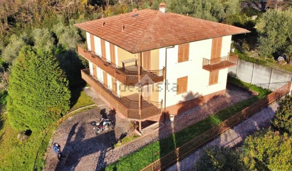 casa indipendente in vendita a Lierna