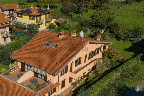 appartamento in vendita a Lierna