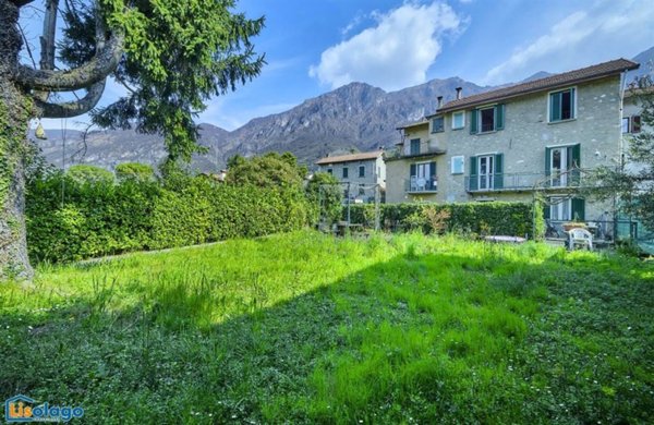 casa indipendente in vendita a Lierna in zona Grumo