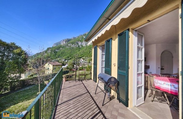 appartamento in vendita a Lierna in zona Giussana