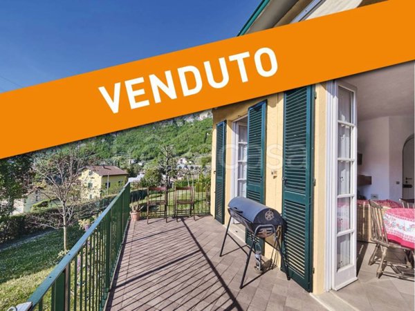appartamento in vendita a Lierna in zona Giussana