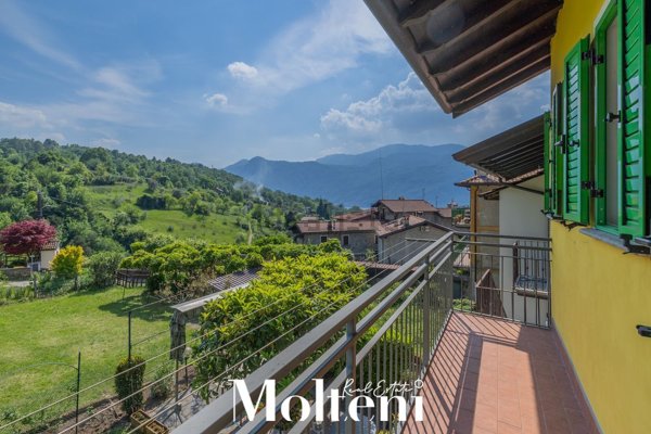casa indipendente in vendita a Lierna