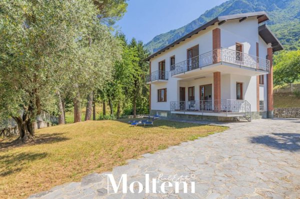 casa indipendente in vendita a Lierna in zona Genico