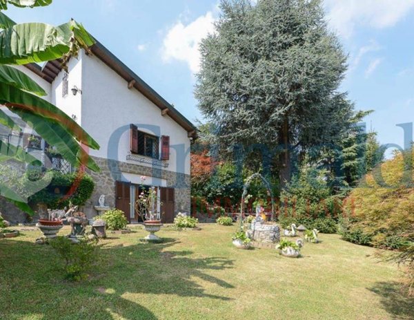 casa indipendente in vendita a Lomagna