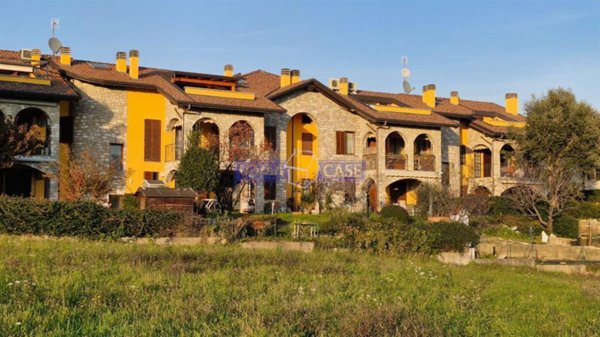 appartamento in vendita a Lomagna