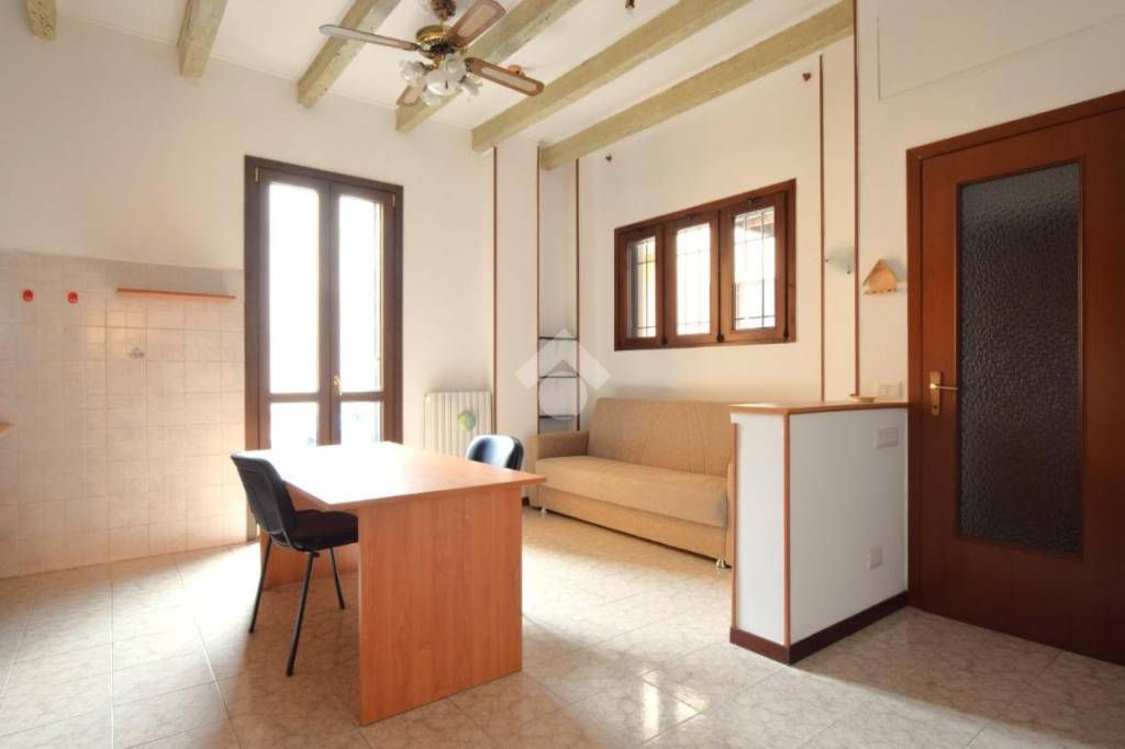 appartamento in vendita a Lomagna in zona Fornace