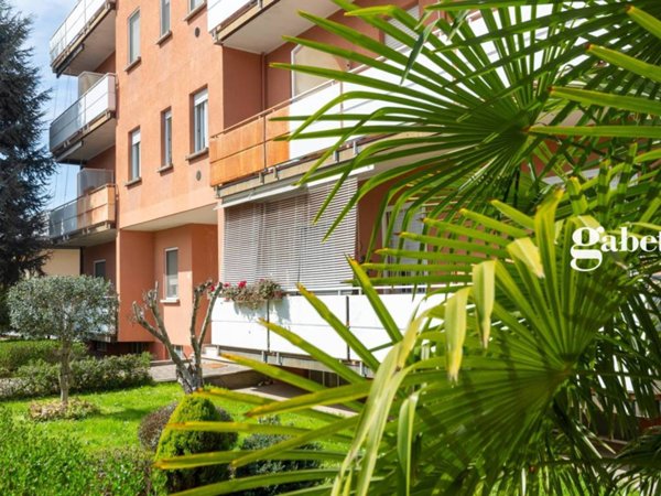 appartamento in vendita a Lomagna