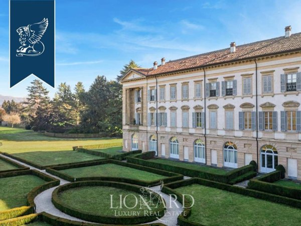 villa in vendita a Lomagna