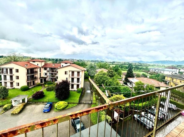appartamento in vendita a Lomagna