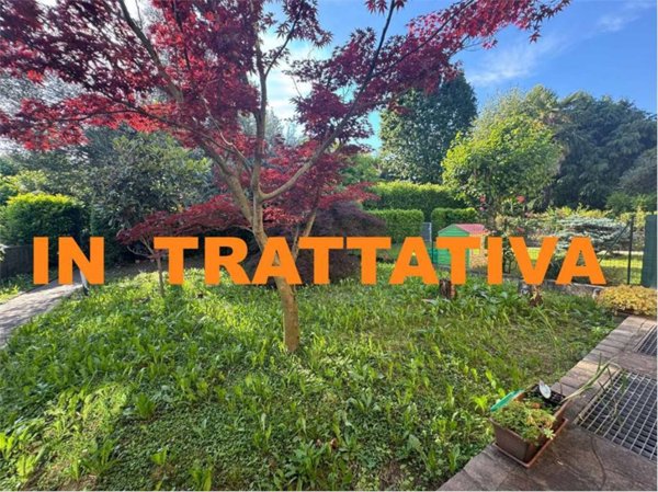 casa indipendente in vendita a Lomagna