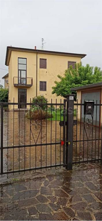 casa indipendente in vendita a Lomagna
